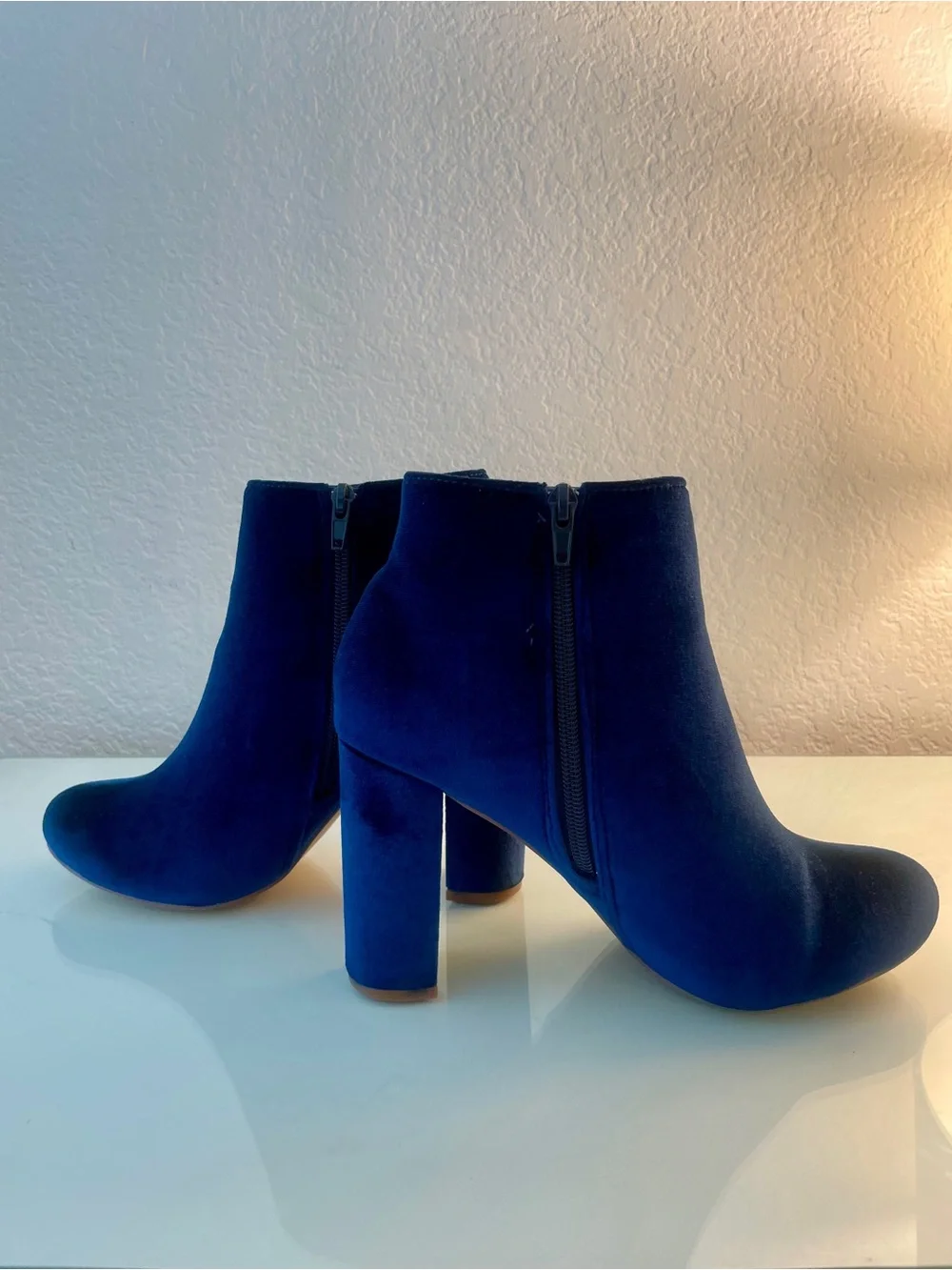 Liliana Velvet Ankle Booties in Navy Blue Size 10